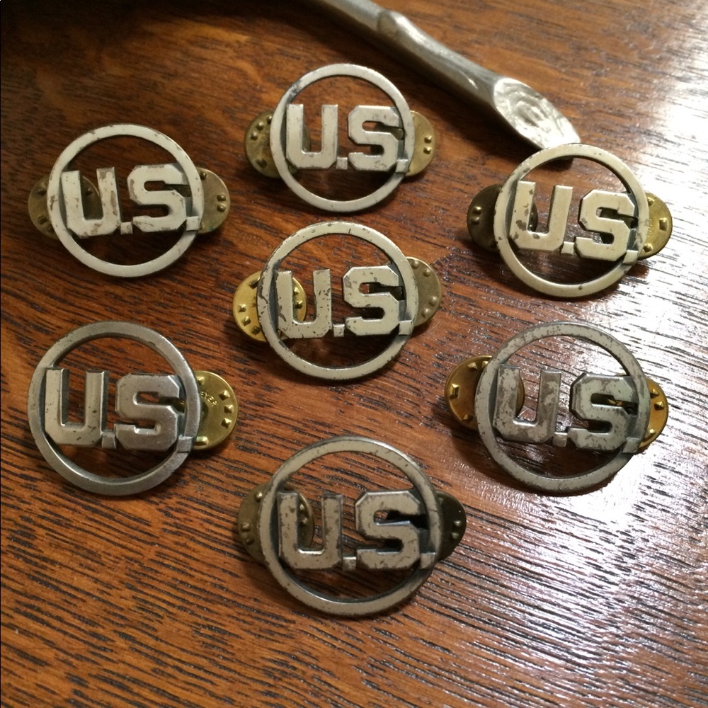 Vintage U.S. Air Force collar pins